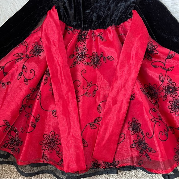 Blueberi Blvd Velvety Long-sleeve Holiday Dress | 2T - Picture 8 of 12